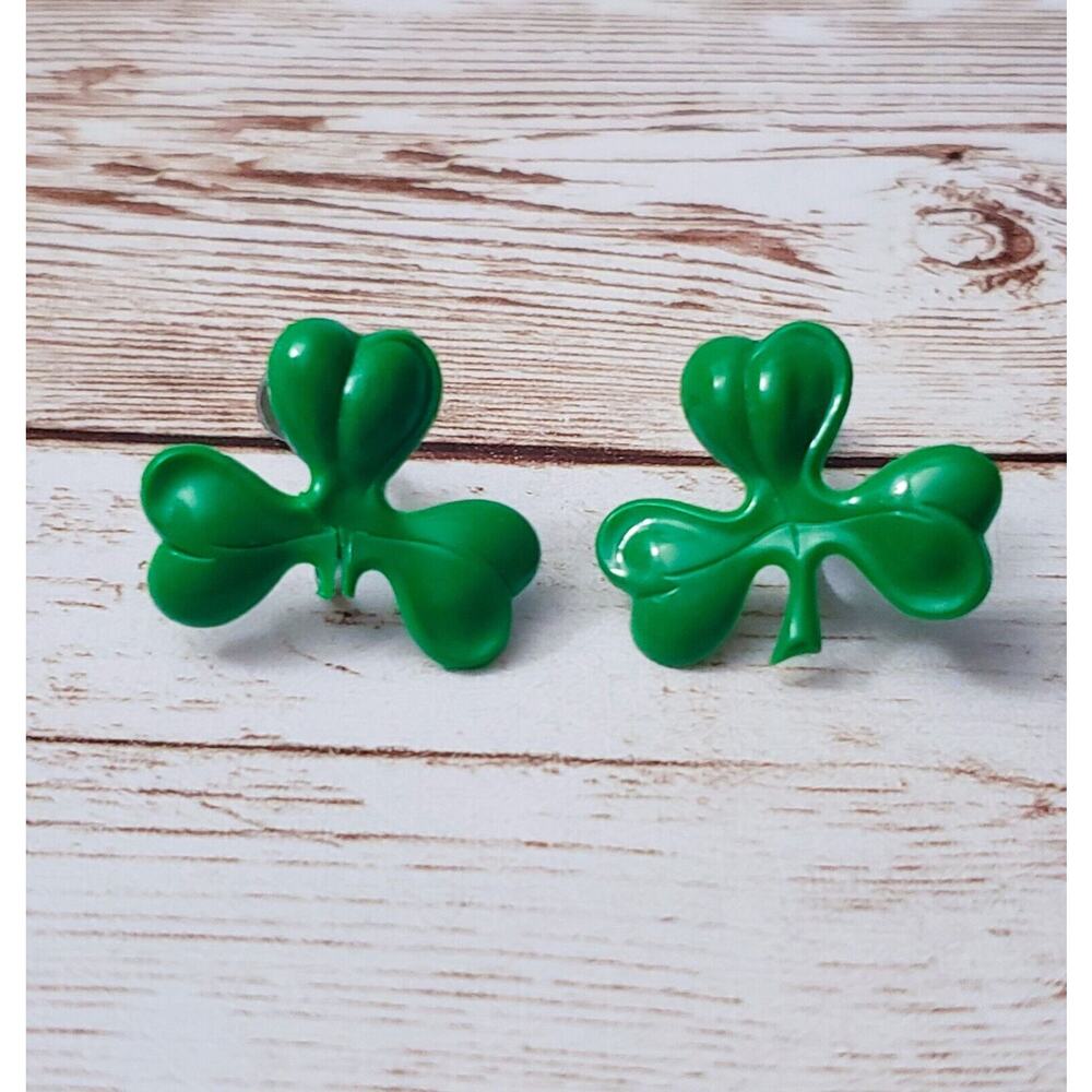 Vintage Screw On Earrings - Green Shamrock 0.75" - Damaged